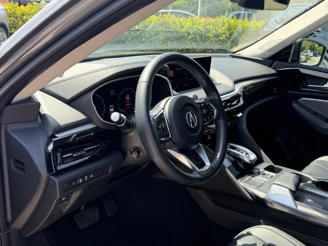 Certified Used 2024 Liquid Carbon Metallic Acura FWD Technology Package image 13