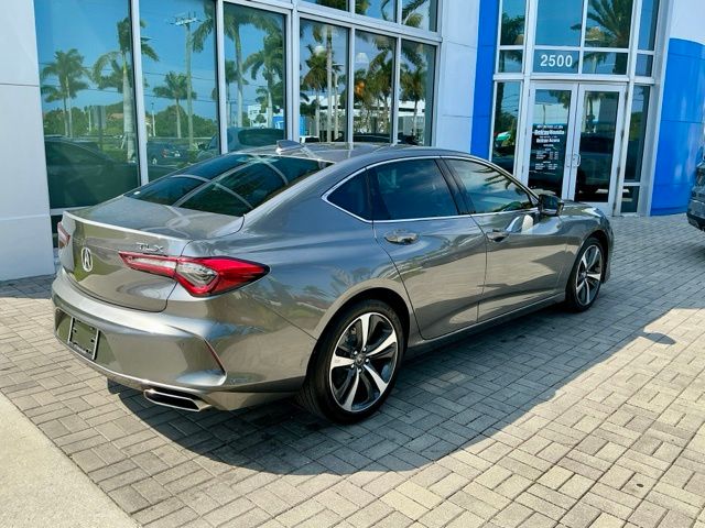 Certified Used 2025 Liquid Carbon Metallic Acura Technology Package image 6