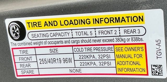 Certified Used 2025 Liquid Carbon Metallic Acura Technology Package image 42