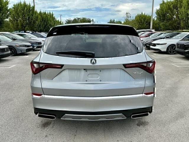 New 2026 Solar Silver Metallic Acura FWD image 5