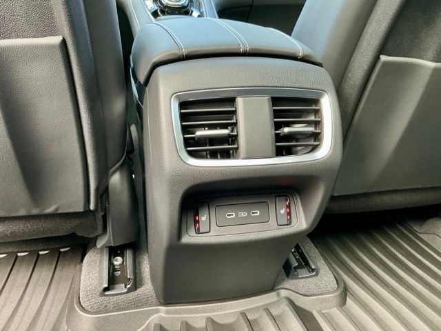 New 2026 Solar Silver Metallic Acura Advance Package image 12