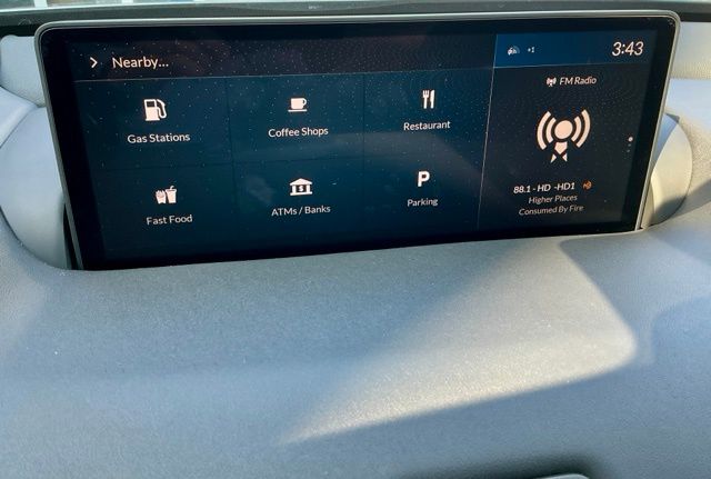 Certified Used 2025 Liquid Carbon Metallic Acura Technology Package image 27