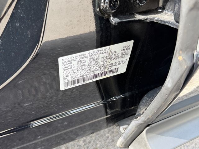 Certified Used 2025 Majestic Black Pearl Acura FWD Technology Package image 25