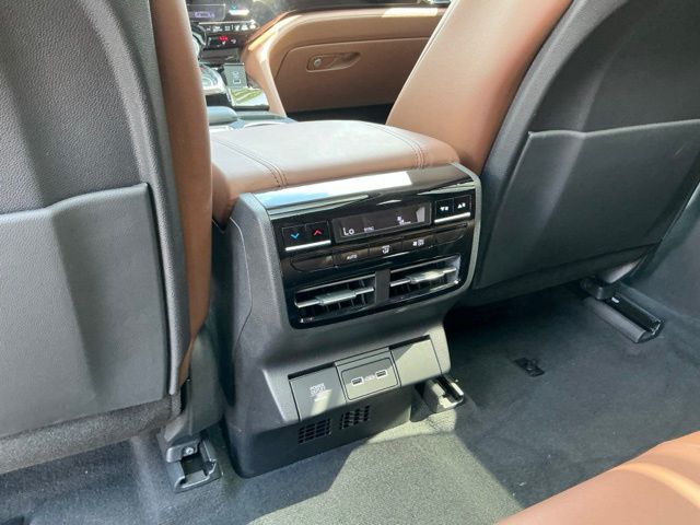 Certified Used 2023 Liquid Carbon Metallic Acura SH-AWD Technology Package image 11