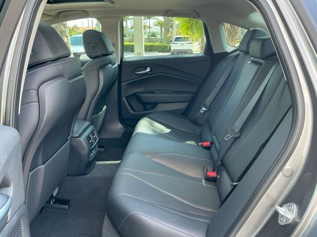 Certified Used 2025 Liquid Carbon Metallic Acura Technology Package image 9