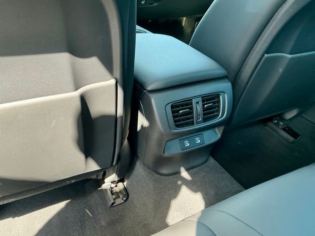 Certified Used 2025 Liquid Carbon Metallic Acura Technology Package image 10