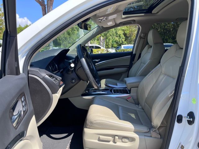 Used 2018 White Diamond Pearl Acura V6 SH-AWD with Technology Package image 5