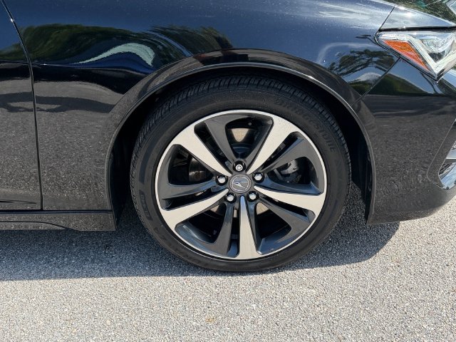 Certified Used 2025 Majestic Black Pearl Acura Technology Package image 10