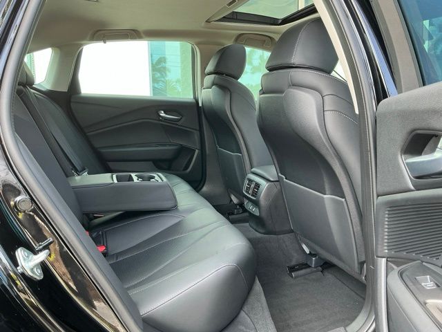 Certified Used 2025 Majestic Black Pearl Acura Technology Package image 13