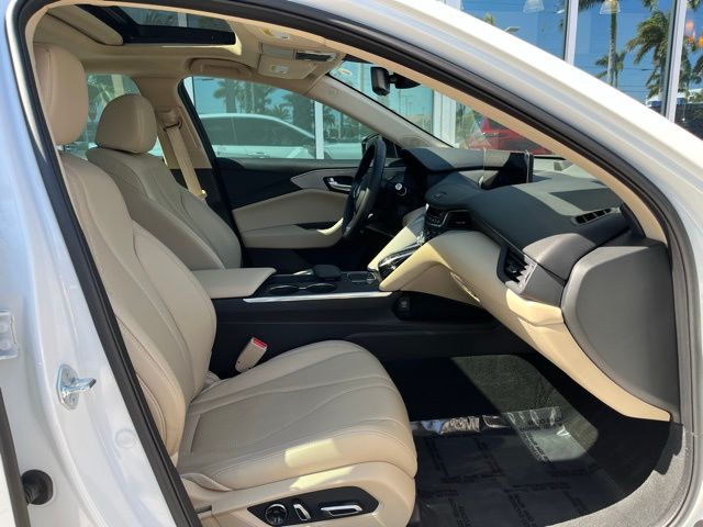 Certified Used 2025 Platinum White Pearl Acura Technology Package image 13