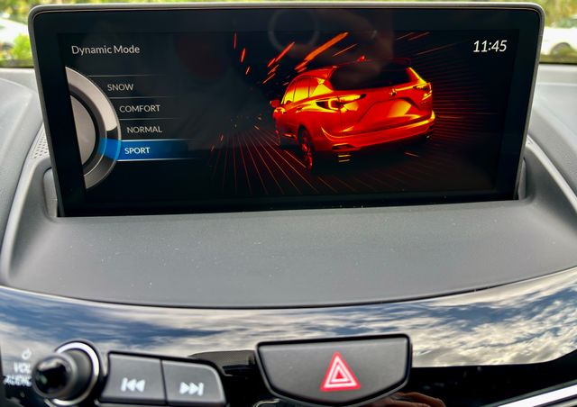 New 2026 Solar Silver Metallic Acura SH-AWD image 21