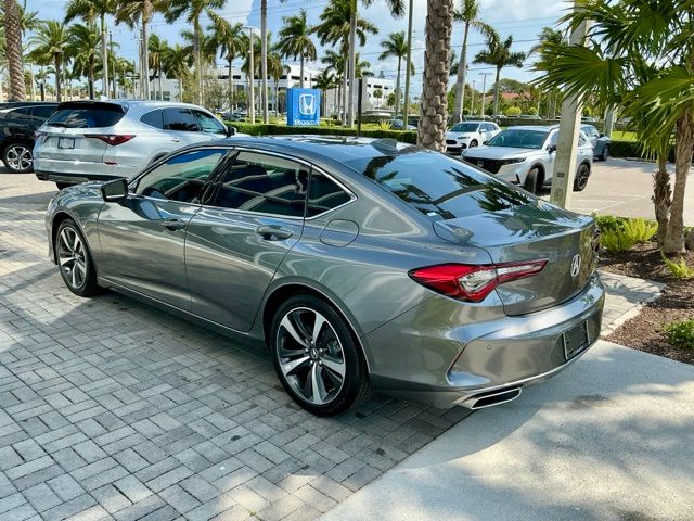 Certified Used 2025 Liquid Carbon Metallic Acura Technology Package image 4