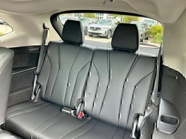 New 2026 Solar Silver Metallic Acura FWD image 11