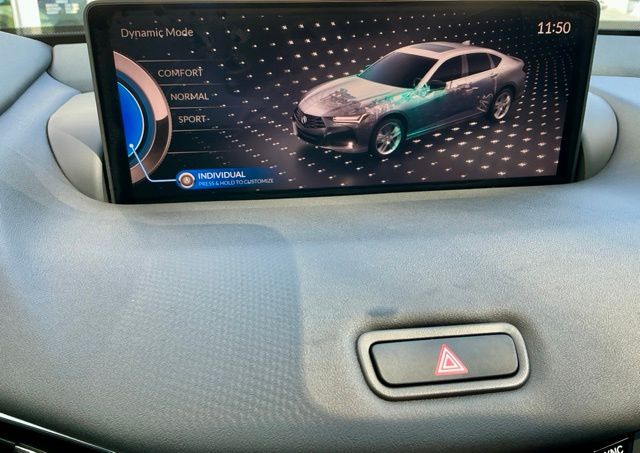 Certified Used 2025 Liquid Carbon Metallic Acura Technology Package image 34