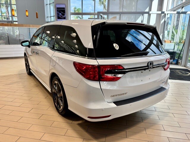 2023 Honda Odyssey Elite photo 4
