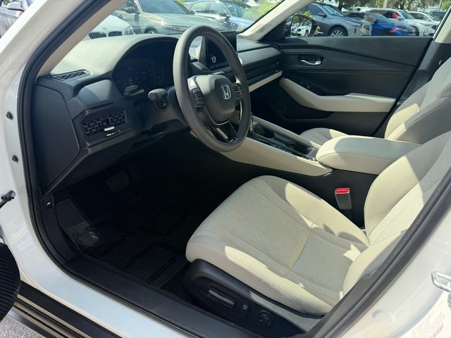 2025 Honda Accord SE - Photo 11