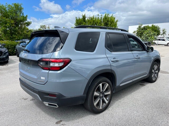 2023 Honda Pilot Touring photo 4