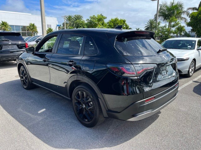 2025 Honda HR-V Sport photo 3