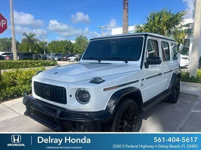 Manufaktur Moonlight White Magno 2025 Mercedes-Benz G-Class AMG G 63 4MATIC SUV / Crossover All-Wheel Drive 9-Speed Automatic