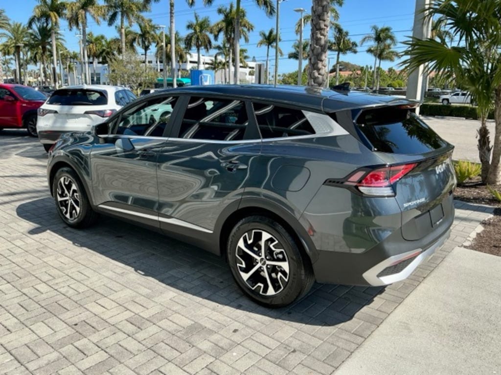 Used 2024 Kia Sportage EX SUV