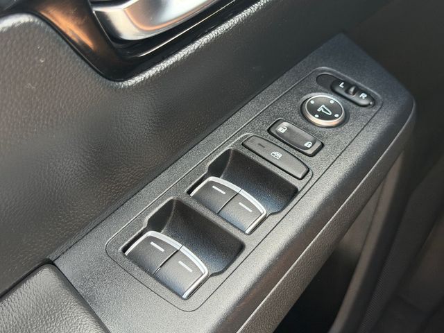 2024 Honda CR-V Sport Touring - Photo 31