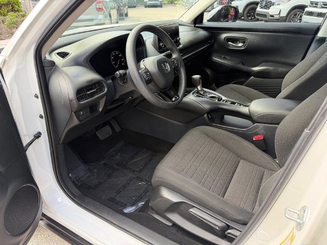 2025 Honda HR-V LX - Photo 13