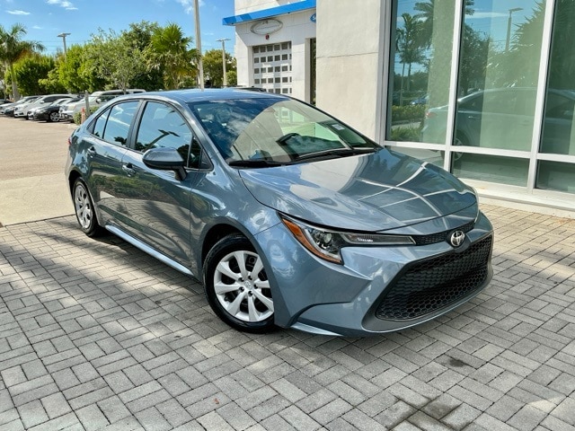 2021 Toyota Corolla LE's photo