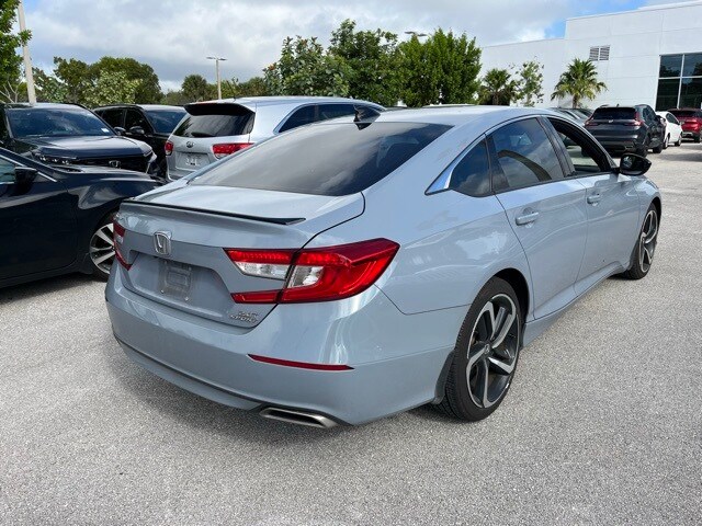 2022 Honda Accord Sport 2.0T photo 3