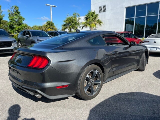 2020 Ford Mustang EcoBoost photo 4