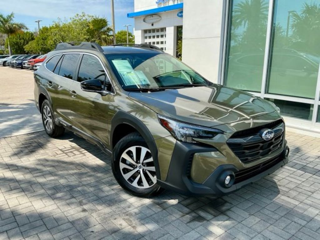 Used 2025 Subaru Outback Premium SUV