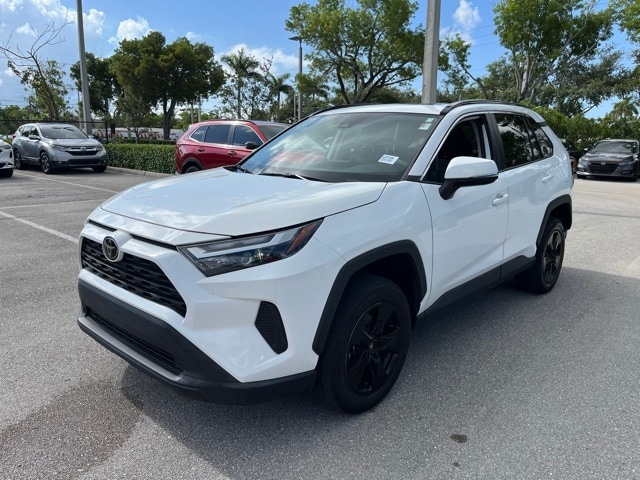 Used 2022 Toyota RAV4 XLE with VIN 2T3W1RFV0NC202162 for sale in Northfield, Minnesota