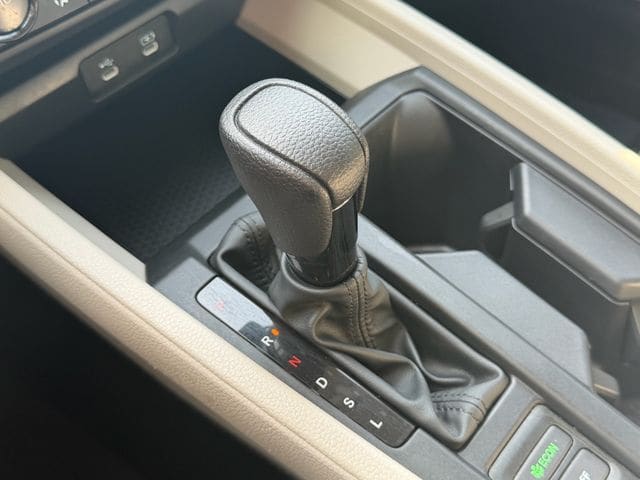 2025 Honda Accord SE - Photo 25