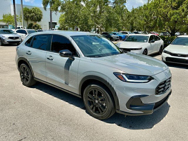 Urban Gray Pearl 2027 Honda HR-V SUV / Crossover Front-Wheel Drive 