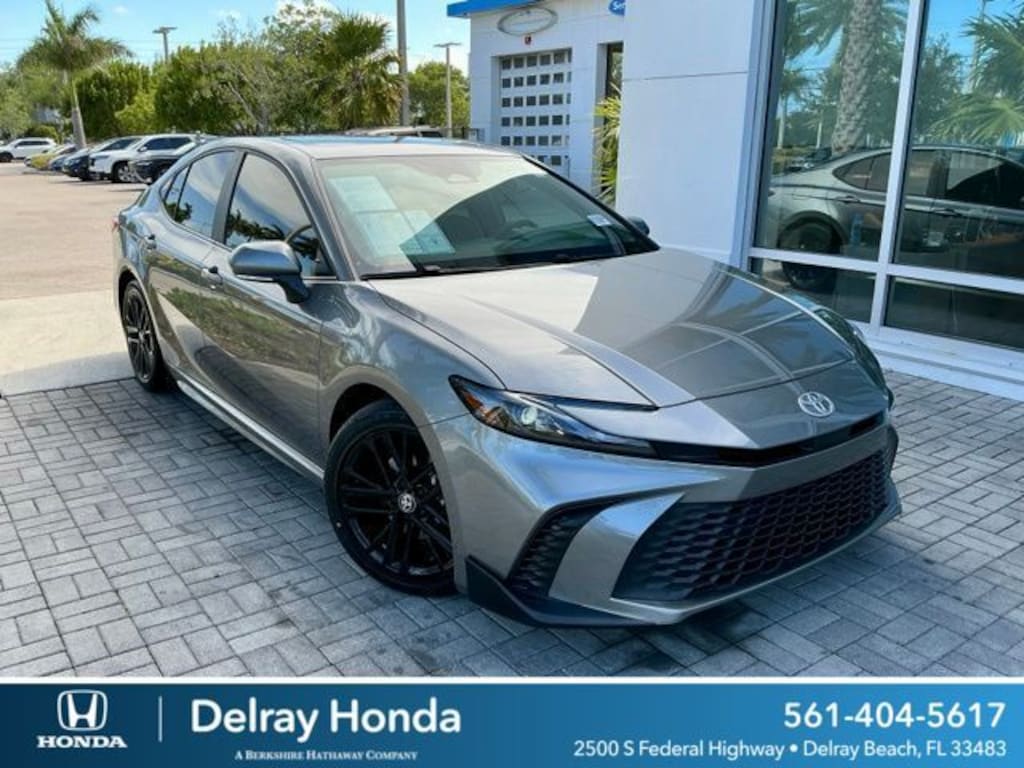 Used 2025 Toyota Camry SE Sedan