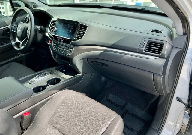 2025 Honda Ridgeline Sport - Photo 19