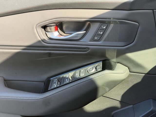 2025 Honda Accord Hybrid Touring - Photo 27