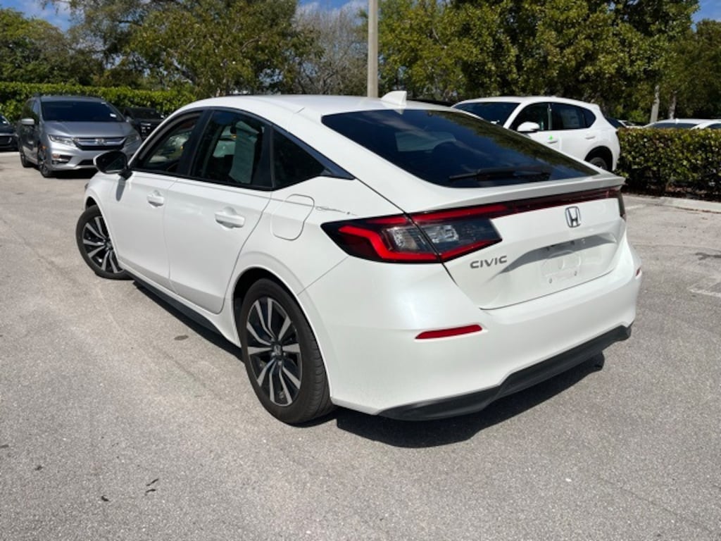Used 2024 Honda Civic EX-L Hatchback