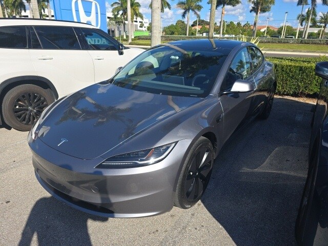 2024 Tesla Model 3 photo 2
