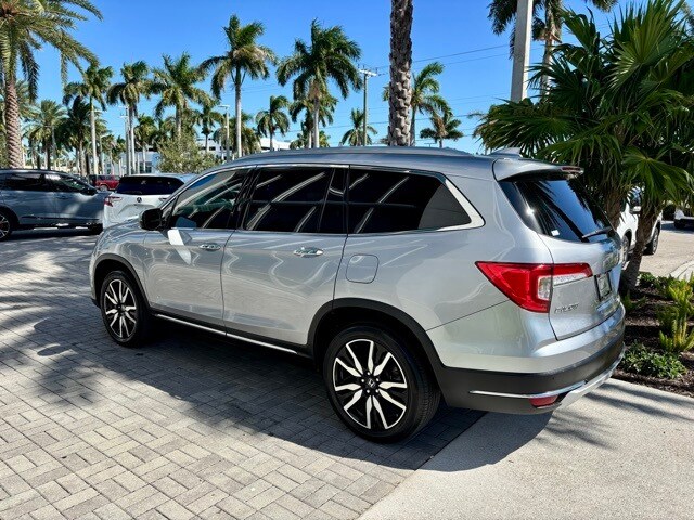 2022 Honda Pilot Elite photo 3