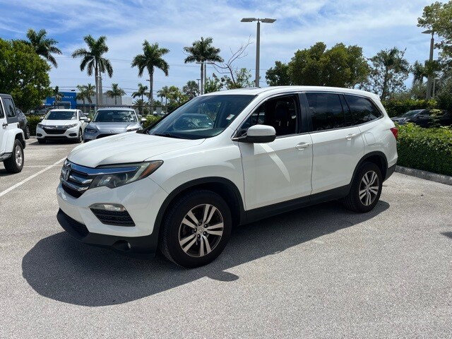 2017 Honda Pilot EX-L photo 2