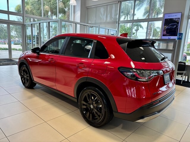 2026 Honda HR-V Sport photo 4