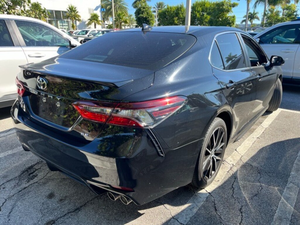 Used 2023 Toyota Camry SE Sedan