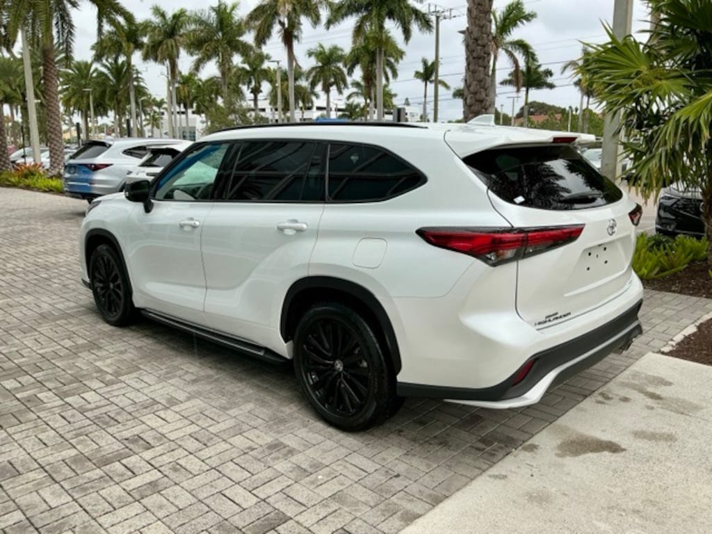 Used 2023 Toyota Highlander XSE SUV