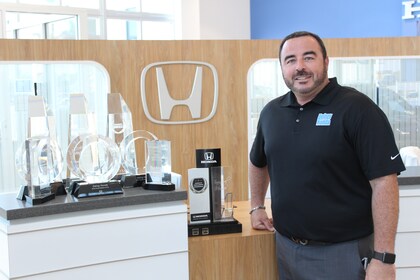 Staff member Franky Lena from ID_1f84b4