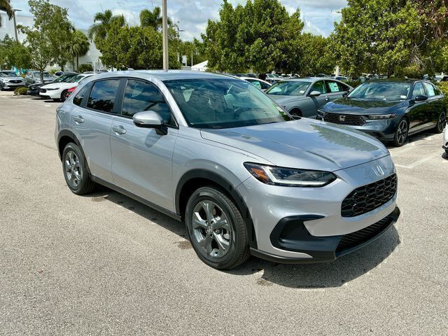 Solar Silver 2027 Honda HR-V SUV / Crossover Front-Wheel Drive
