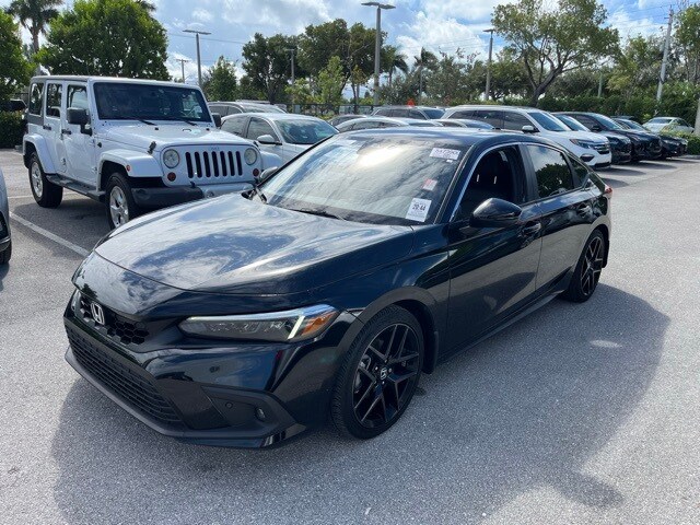 2024 Honda Civic Sport Touring Hatchback photo 2