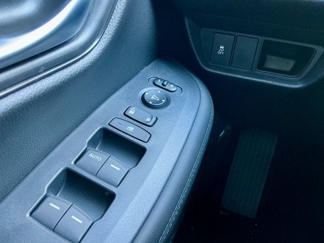 2026 Honda HR-V LX - Photo 14