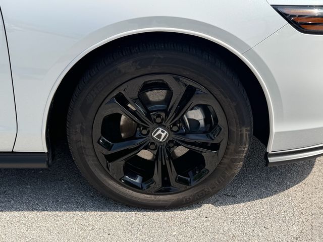 2025 Honda Accord SE - Photo 18