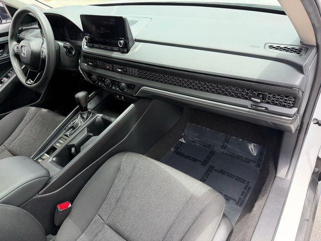 2025 Honda Accord SE - Photo 19