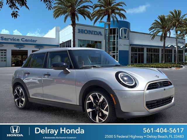 2025 MINI Hardtop Cooper S's photo
